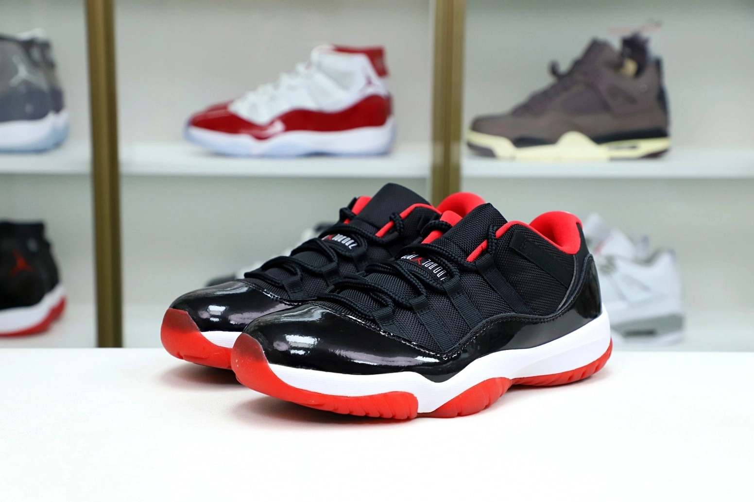 JORDAN RETRO 11 BRED AIR LOW 0310